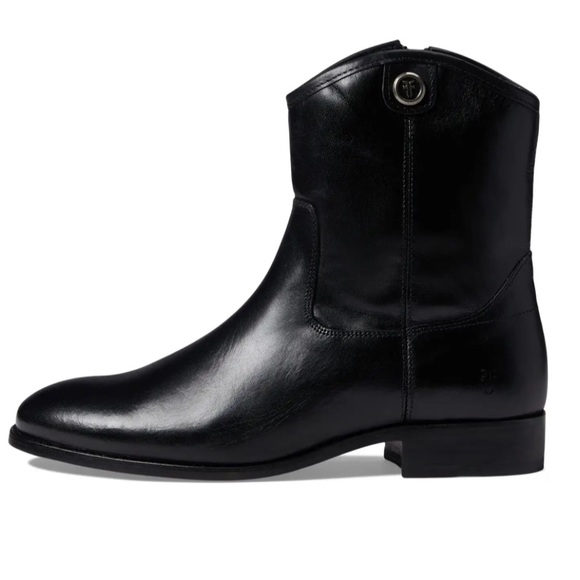 SOLD - FRYE Boots - Melissa Button Short  Size 7.5 - Picture 4 of 7